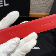 香家✨ Leather belt 30mm皮质腰带这款是香香25/26早春度假系列3.0cm腰带,采用光 香家✨ Leather belt 30mm皮质腰带这款是香香25/26早春度假系列3.0cm腰带,采用光