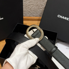 香家✨ Leather belt 30mm皮质腰带这款是香香25/26早春度假系列3.0cm腰带,采用光 香家✨ Leather belt 30mm皮质腰带这款是香香25/26早春度假系列3.0cm腰带,采用光