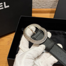 香家✨ Leather belt 30mm皮质腰带这款是香香25/26早春度假系列3.0cm腰带,采用光 香家✨ Leather belt 30mm皮质腰带这款是香香25/26早春度假系列3.0cm腰带,采用光