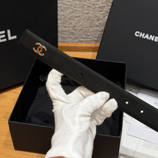 香家✨ Leather belt 30mm皮质腰带这款是香香25/26早春度假系列3.0cm腰带,采用光 香家✨ Leather belt 30mm皮质腰带这款是香香25/26早春度假系列3.0cm腰带,采用光