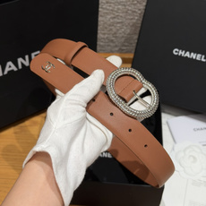 香家✨ Leather belt 30mm皮质腰带这款是香香25/26早春度假系列3.0cm腰带,采用光 香家✨ Leather belt 30mm皮质腰带这款是香香25/26早春度假系列3.0cm腰带,采用光