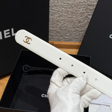 香家✨ Leather belt 30mm皮质腰带这款是香香25/26早春度假系列3.0cm腰带,采用光 香家✨ Leather belt 30mm皮质腰带这款是香香25/26早春度假系列3.0cm腰带,采用光