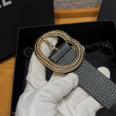 香家✨ Leather belt 30mm皮质腰带这款是香香25/26早春度假系列3.0cm腰带,采用光 香家✨ Leather belt 30mm皮质腰带这款是香香25/26早春度假系列3.0cm腰带,采用光