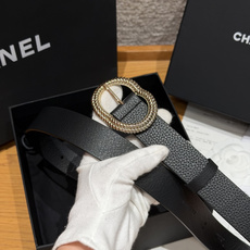 香家✨ Leather belt 30mm皮质腰带这款是香香25/26早春度假系列3.0cm腰带,采用光 香家✨ Leather belt 30mm皮质腰带这款是香香25/26早春度假系列3.0cm腰带,采用光