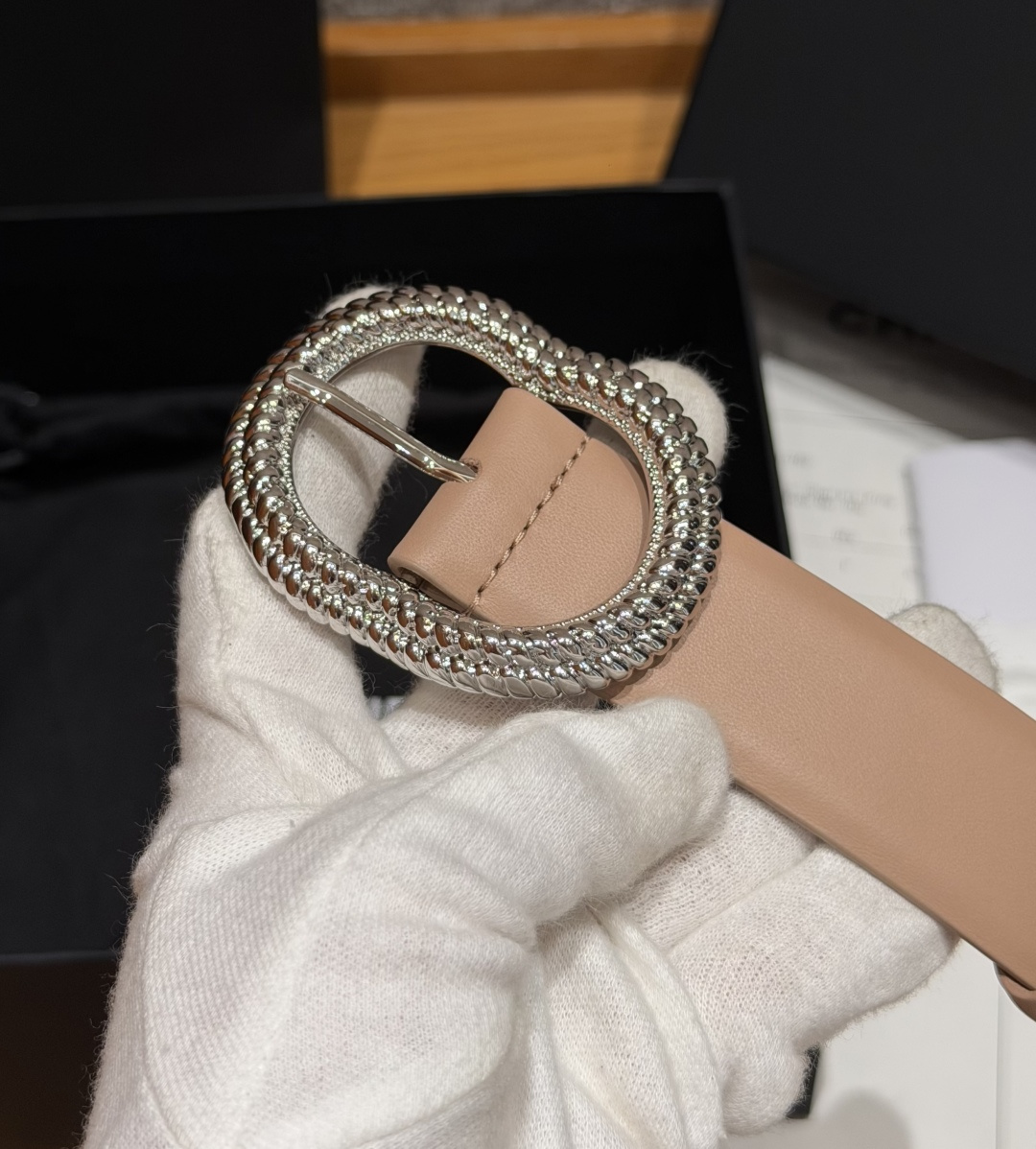 香家✨ Leather belt 30mm皮质腰带这款是香香25/26早春度假系列3.0cm腰带，采用光
