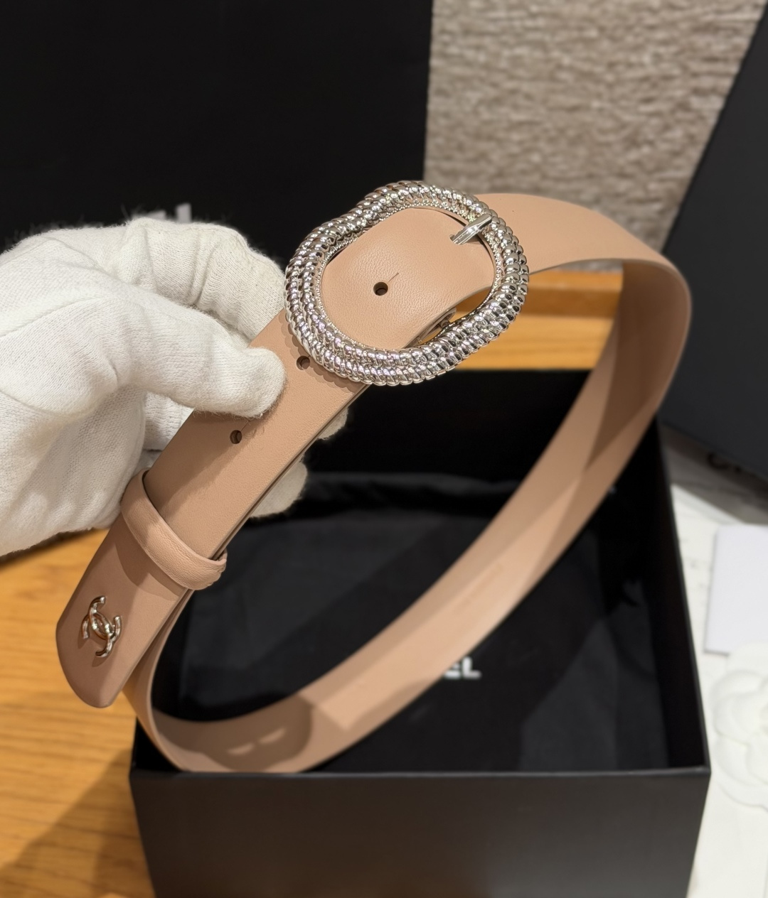 香家✨ Leather belt 30mm皮质腰带这款是香香25/26早春度假系列3.0cm腰带，采用光