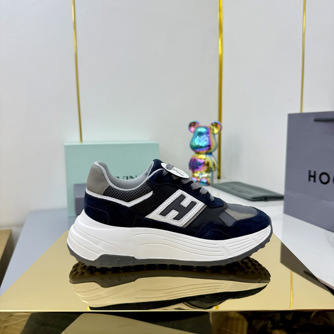 NO:489483,, Men's HOGAN Hogan New couple's model will be a hit. H-STRIPES series couple's thick-soled dad shoes airships casual sneakers. The top version is purchased and developed to make products. This H-STRIPES series sneakers adopt a contrasting color high elastic thick sole height-enhancing design, making the whole shoe feel new and energetic, shuttle style is fantastic, seize the focus of sight, and set off a modern urban trend. Original fabric custom imported cowhide material, original imported lining original imported breathable net, sole exclusive mold opening ultra-light and high elastic material, the sole is about 4.5cm thick, size 36-44 for women, (35/45 custom-made, no return or replacement), casual shoes/sports, hogan, sneakers, cowhide19860909,男 HOGAN·霍根 新款情侣款转图必爆 H-STRIPES系列情侣款厚底老爹鞋飞艇鞋休闲运动鞋. 顶级版本原版购入开发做货 此款H-STRIPES系列运动鞋采用撞色高弹厚底增高设计,令整鞋焕发新意活力,穿梭型格畅想,抢占视线焦点,再掀现代感都市风潮. 面料原版定制进口牛皮材质 内里原版进口透气网 鞋底独家开模超轻高弹材质 底厚约4.5cm 码数女36-44,（35/45定做不退不换）,休闲鞋/运动鞋,hogan,sneakers,cowhide,Women's Shoes