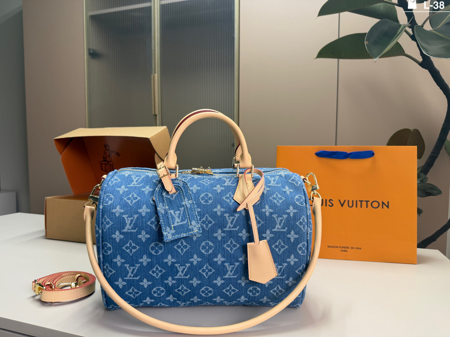 P315 Chip Version | L-38 Size 30×20 Double Box Packaging | Lv Louis Vuitton Denim Speedy Pillow Bag | Classic Reappearance, Lightweight And Fashionable | Comes With Shoulder Strap, Portable And Detachable | Denim Fabric, Fashionable And Versatile, Super Practical️