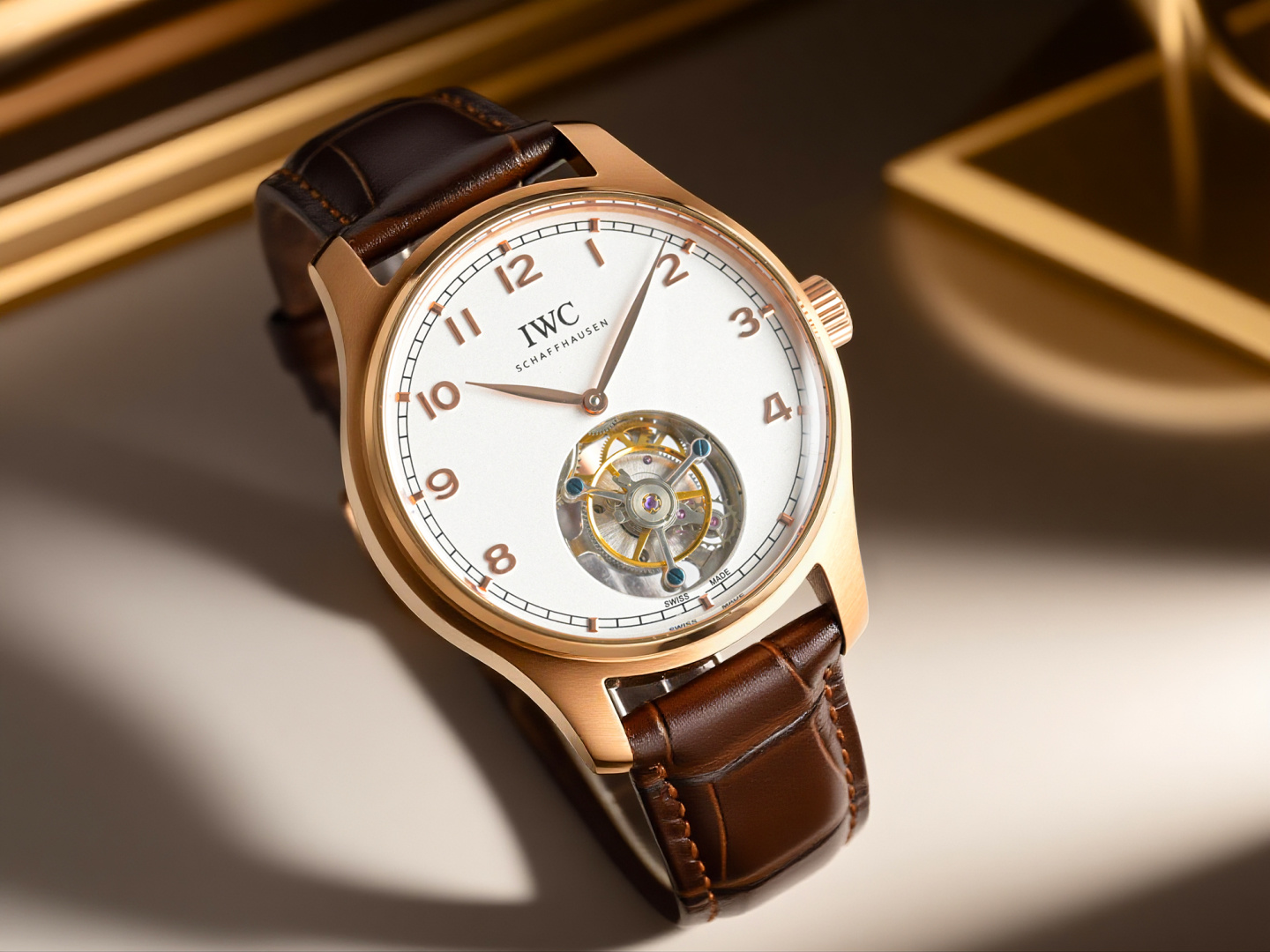 NO:385376,Produced by TW Unified TW Factory New TW Tourbillon launches TF3 size 43mm In IWC, only the most experienced watchmakers were given the important task of creating the treasure of tourbillon watches and were fully responsible until the last process. As early as the 1970s, IWC Watchmaking School began to continuously encourage young watchmakers to improve the training of mechanical watchmaking, accept new technical challenges, and allow multiple complex functions including tourbillon to continue to develop. This is also  IWC’s passion for watchmaking, unremitting progress and pursuit of perfect craftsmanship. IWC is one of the few high-end watchmaking brands that have always been persisting and sophisticated in research and development of tourbillon devices. It has successively launched watches with innovative structures such as flying tourbillons and constant power tourbillons. As an engineer in the field of high-end watchmaking, IWC’s watchmakers design and improve watchmaking skills with engineering spirit, and always start from the perspective of actual needs, so that complex function watches become a timepiece masterpiece that is more suitable for daily wear, with technical and aesthetic attributes. 6 oscillation at ° rotation, vibration frequency of 28,800 oscillation per hour, energy storage power up to 48 hours gifts, please recognize the exclusive quality of TW,,tom ford,iwc19860909TW 出品 统一 TW Factory 万国陀飞轮新款推出 TF3尺寸43mm 在IWC万国表,只有经验最为丰富的制表大师才被赋予打造陀飞轮腕表这一珍品的重任,并全权负责,直至最后一个工序.早在上世纪七十年代, IWC万国表制表学校便开始不断鼓励年轻的制表师精进机械制表的培训,接受技术上的新挑战,使陀飞轮在内的多个复杂功能得以延续发展,这也是 IWC万国表对制表的热情、不懈进取以及对完美工艺追求的体现.IWC万国表是为数不多始终在坚持且精进研发陀飞轮装置的高级制表品牌,已经陆续推出飞行陀飞轮、恒定动力陀飞轮等创新结构的腕表.作为高级制表领域的工程师,IWC万国表的制表师们以工程精神去设计和精进制表技艺,并且始终从实际需求的角度出发,让复杂功能腕表在拥有技术和审美属性之上,成为更适合日常佩戴的时计杰作 6点位镂空悬浮陀飞轮°旋转,振频28800每小时振荡次数,储能动力长达48小时送礼最佳奢华推荐请认准TW独家品质,,tom ford,iwc,Watch