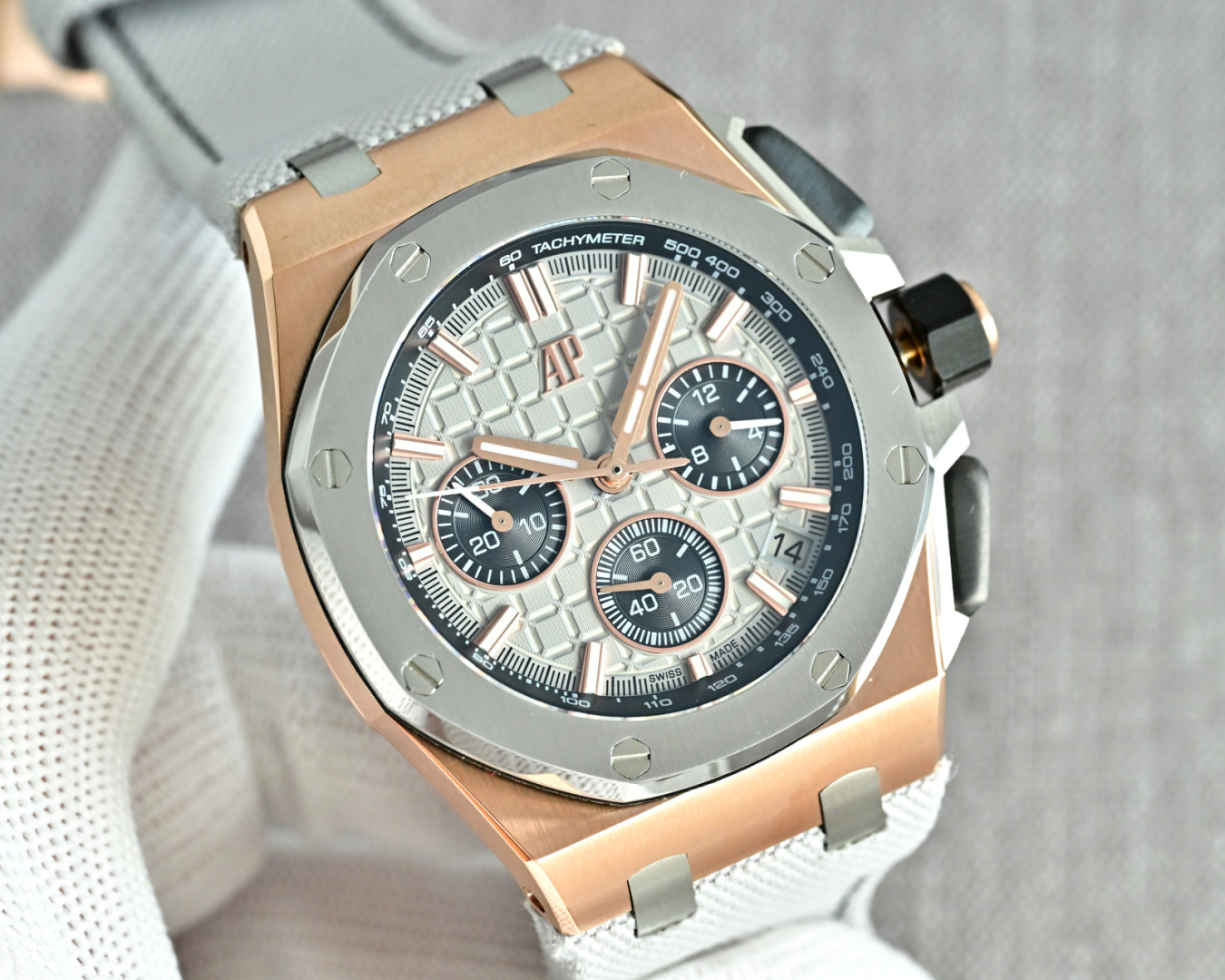NO:586245,Produced by LS LS Factory Audemars Piguet Royal Oak Offshore 26420 AP New upgraded version LS1 1. New molded 43mm case (the market version is 44mm, which is the case of the old 26400) adopts a new design, a more ergonomic case, and more exquisite case details. It has larger polished chamfers, size 43MM~15.6MM,  The 43 mm wide case has been carefully modified to accommodate the new movement with a slightly larger diameter. 2. The calendar has been upgraded. After the transformation of the movement, the original large calendar has been realized. The date window has been pushed to the edge of the dial, and the hands have also been slightly modified. 3. The movement is made of Dandong (6 small seconds) modified Caliber4401 (large splint) for better appearance and more stable quality. 4. The case is made of Japanese 316  Made of fine steel, the steel shell is brighter and brighter (not ordinary 306 steel used in the market) 5. The ring is made of Korean imported ceramics (black, blue, green, ceramic ring) and the mirror is made of sapphire glass 6. The strap is made of imported fluorine rubber tape, which is more comfortable to wear and feels better. The belt is made of first-layer cowhide, and the cloth belt is made of leather wrapping cloth, which is not pressed from leather. 7.  The dial is upgraded, the dial pattern is slow-cut by CNC (non-hydraulic), the finished pattern is clear, and the iconic squares are now connected to each other through crosses. Luxurious and exquisite recommended men's multi-functional mechanical watch. The best luxury recommendation for gifts, please look for LS exclusive quality, audemars, cowhide19860909LS 出品 LS Factory 爱彼 Audemars Piguet  皇家橡树离岸型26420 AP 全新升级版 LS1 1、新开模43 毫米表壳（市场版本44毫米,是套用旧款26400的壳）采用全新设计、更符合人体工学的表壳、更精致的表壳细节,它具有较大的抛光倒角, 尺寸 43MM~15.6MM, 43毫米宽的表壳经过精心修饰,以容纳直径稍大的新机芯 2、 日历升级,经过对机芯的改造,实现了对原版的大日历,日期窗口被推到了表盘的边缘,指针也经过了轻微修饰 3、机芯采用丹东（6 小秒）改 Calibre4401(大夹板）更佳美观,质量更稳定. 4、表壳采用日本 316 精钢打造,显示出钢壳更佳鲜亮（非市场用普通 306 钢） 5、圈口采用韩国进口陶瓷（有黑色,蓝色,绿色,陶瓷圈口）镜面采用蓝宝石玻璃镜面 6、 表带采用进口氟橡胶胶带,配带起来更加舒服,手感更好,皮带采用头层牛皮,布带采用皮包布,非皮革压制而出 7、 表盘升级,表盘纹路由CNC慢冼（非油压式）,成品纹路清晰,标志性的方形现在通过十字相互连接.奢华精致推荐男士多功能机械腕表 送礼最佳奢华推荐请认准LS独家品质,,audemars,cowhide,Watch