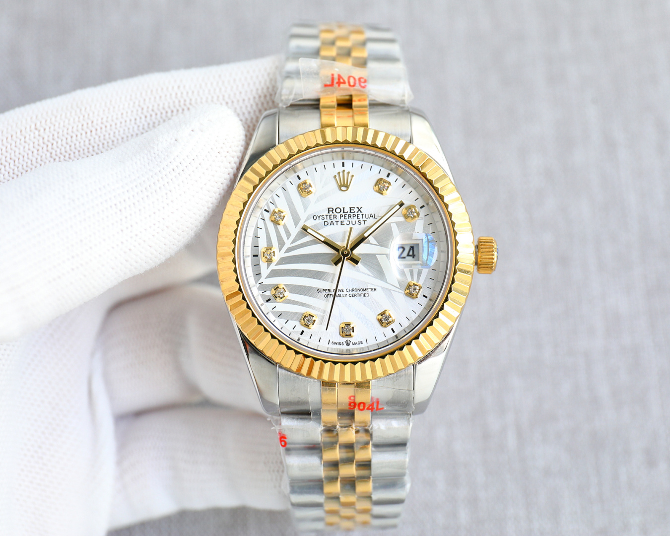 NO:725742,Rolex's new masterpiece - 41mm Datejust watch Citizen ring, five-bead bracelet, white case, intergold, all-gold official synchronization, all characters are fully official, official synchronization, original, hot-selling hot model, 41mm diameter men's XT2 'once and for all' waiting for you. Highlight 1: Continue to uphold the new Citizen movement, movement testing and adjustment!  The appearance details are all original and authentic!  Really perfect both inside and outside [strong] Highlight 2: 41mm official synchronized original clasp, five-bead bracelet polished parts!  Truly build affordable Citizen with the quality standards of big manufacturers [strong] Highlights: The three-diamond scale continues to be highly efficient and super strong, and the dial dial is exquisitely made. The fonts, scales and details are all derived from the craftsmanship of big manufacturers, comparable to the original. Highlights 4: Anti-scratch crystal glass mirror, anti-reflective convex magnification calendar window, magnification is synchronized with the original, reading time and calendar are clear and transparent [strong] The best luxury recommendation for gift giving, please look for the exclusive quality, rolex19860909劳力士全新力作—41mm日志型腕表西铁城牙圈、五珠带、白壳、间金、全金官方同步所有字面齐官方同步原装热卖爆款,41mm表径男款XT2“一劳永逸”等着您 亮点一继续秉承全新西铁城机芯,机芯检测、调校！外观细节同步原装正品！真正内外兼修[强] 亮点二41mm官方同步原装表扣,五珠表链散件打磨！真正以大厂品质标准打造平价西铁城[强] 亮点三钻面刻度继续秉承高效超强、字面盘做工细腻,字体、刻度～细节均源自大厂工艺,媲美原装 亮点四防刮水晶玻璃镜面,防反光凸透式放大 日历窗,放大倍数同步原装,读时、读历清晰通透[强] 送礼最佳奢华推荐请认准独家品质,,rolex,Watch