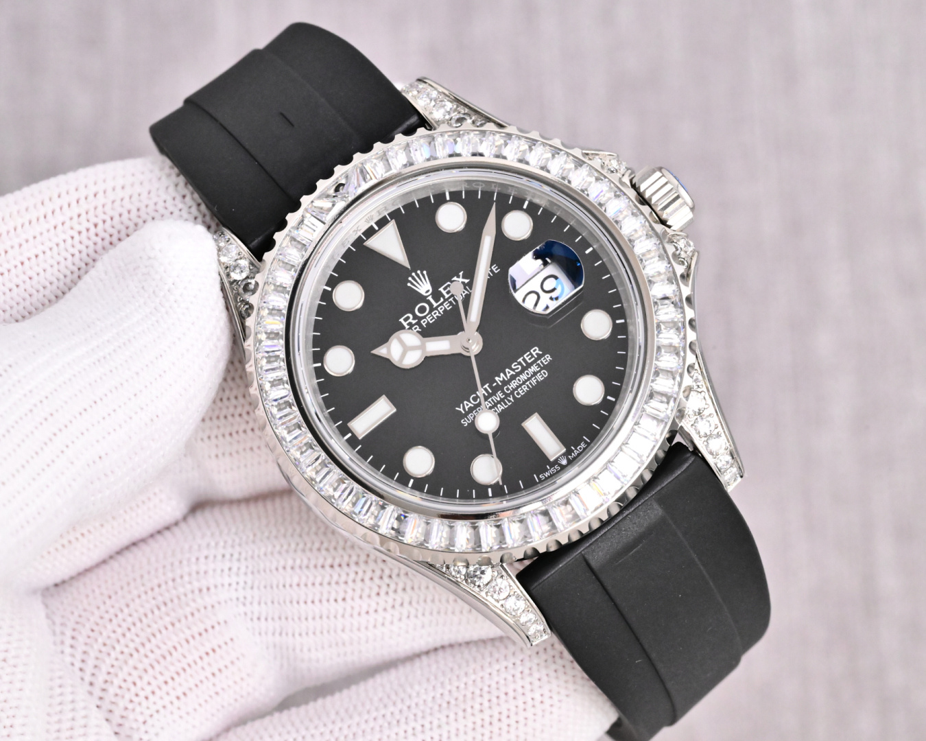 NO:822268,Produced by C Factory, white shell, gold shell CLEAN Factory official website new Rolex Yacht-Master YACHT-MASTER 42mm yacht  The genuine open-molded UM2 two-way rotating outer ring is no longer loose, and the strength and feel are authentically adjusted; Asian wrist size rubber tape covers the metal sheet according to the authentic process, which is durable and comfortable; the steel stamp on the case is the same as the original, not ordinary engraving. The best luxury recommendation for gifts, please look for C Factory CLEAN exclusive quality, rolex19860909C厂 出品 白壳,金壳 CLEAN Factory 官网新款劳力士游艇名仕YACHT-MASTER 42mm 游艇 正品开模UM2双向旋转外圈,不再松松垮垮,力度手感正品调教；亚洲手腕尺寸橡胶胶带按正品工艺包覆金属片,持久耐用且舒服；表壳上的钢印跟正品一样,不是普通刻字送礼最佳奢华推荐请认准C厂CLEAN独家品质,,rolex,Watch