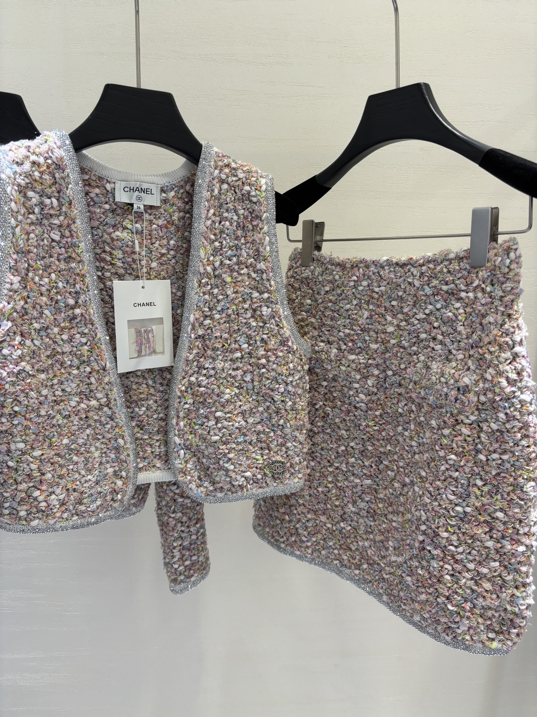 Elegant Tweed Three-Piece Set - Limited Edition, Sizes 36/38/40 Available 7 cmp i1754211961566 3604 0 5