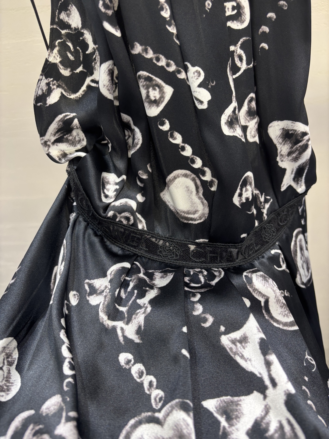 Elegant Silk Dress with Embroidered Detail - 25B Collection 7 cmp i1756011769871 8870 0 5
