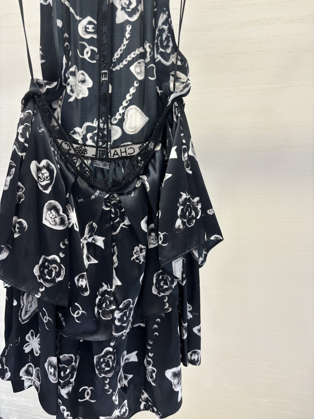 Elegant Silk Dress with Embroidered Detail - 25B Collection 6 cmp i1756011775551 2688 0 4