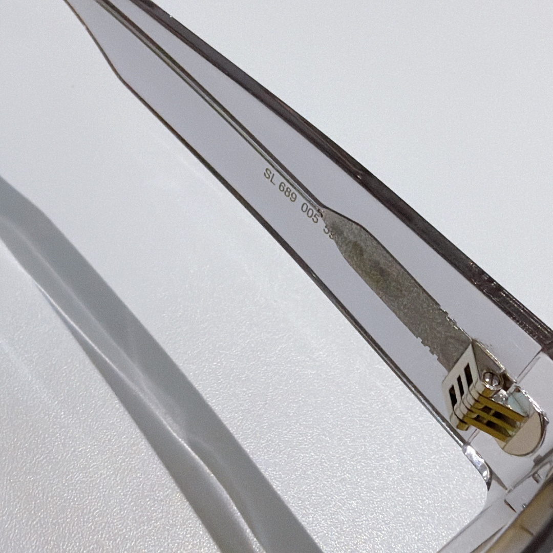 SAINT LAURENTMOD：SL689 size：59口15-140 🔝🔝