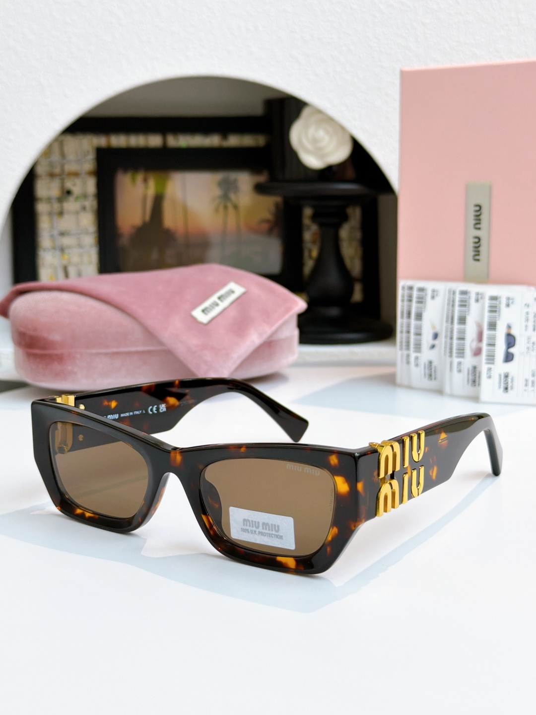 MiuMiu sunglasses辑