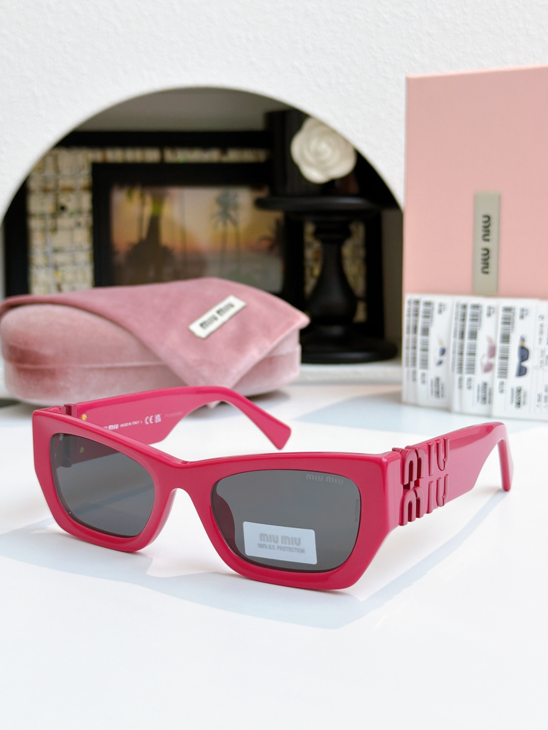 MiuMiu sunglasses辑