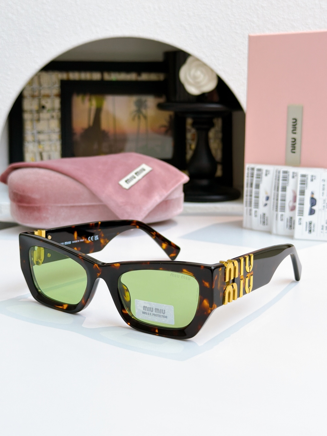 MiuMiu sunglasses辑