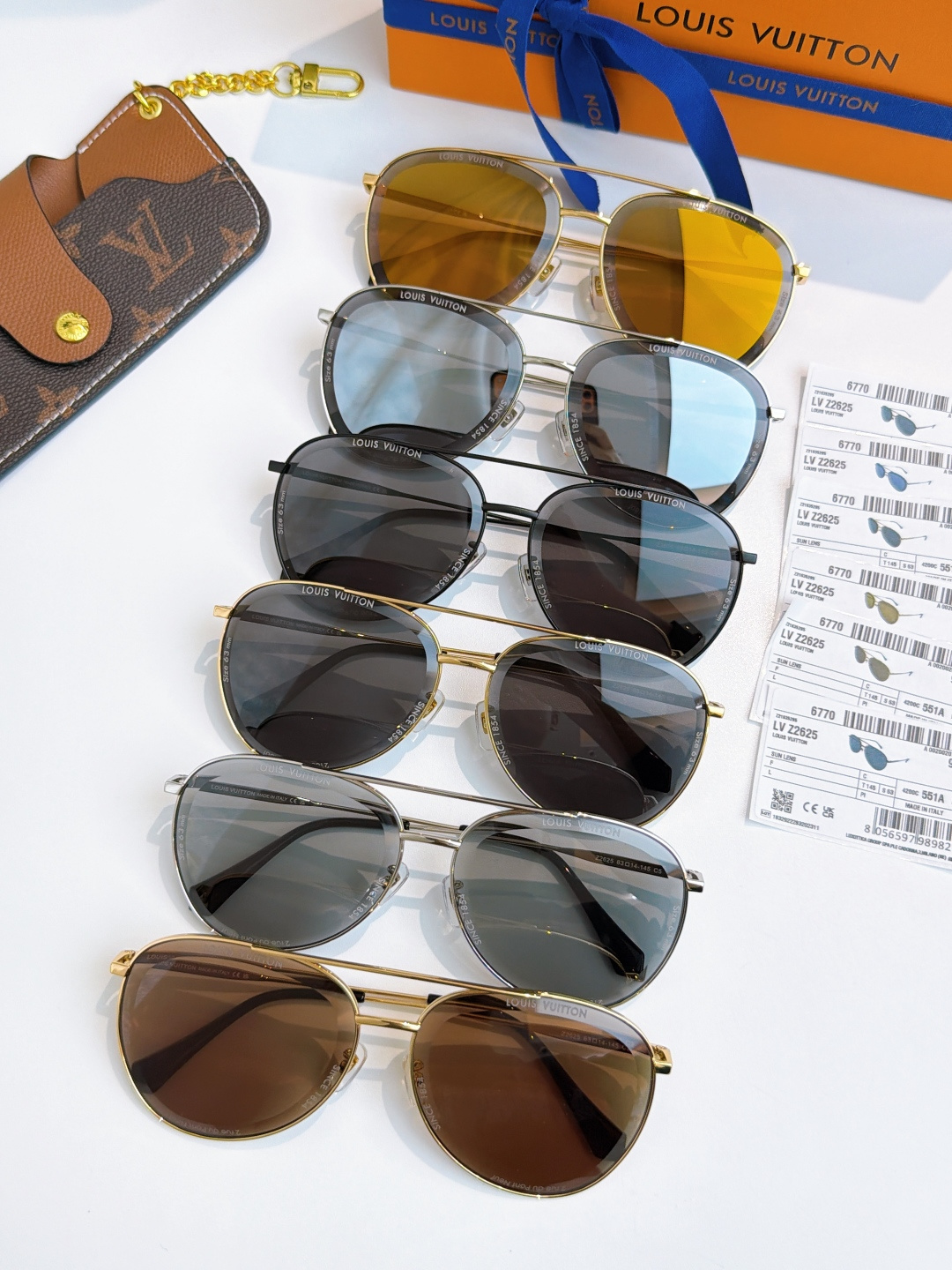 调价⚠️高版本配送彩图⚠️背面有真开口螺丝位LOUIS VUITTO*MODEL：Z2625SIZE：6