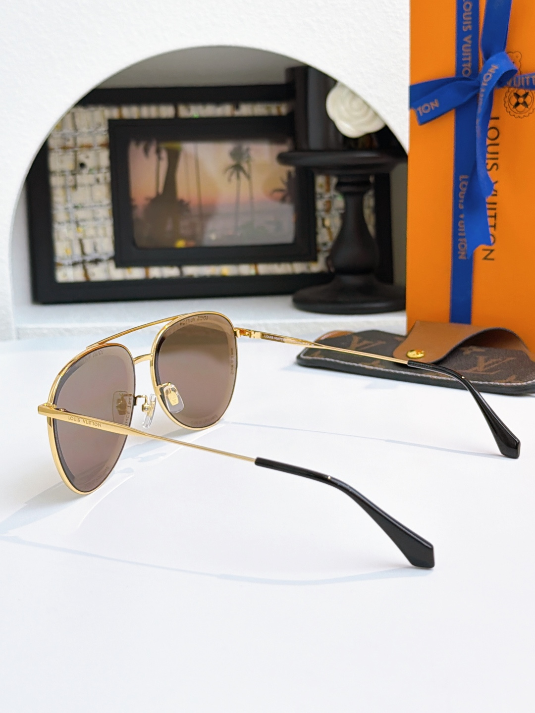 调价⚠️高版本配送彩图⚠️背面有真开口螺丝位LOUIS VUITTO*MODEL：Z2625SIZE：6