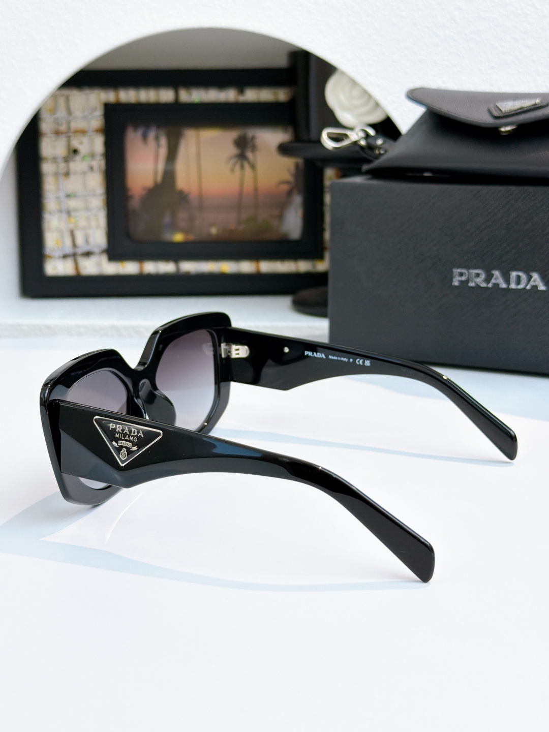 原版
PRADA 
MOD：PR 14ZF
SIZE：54口18-140
 