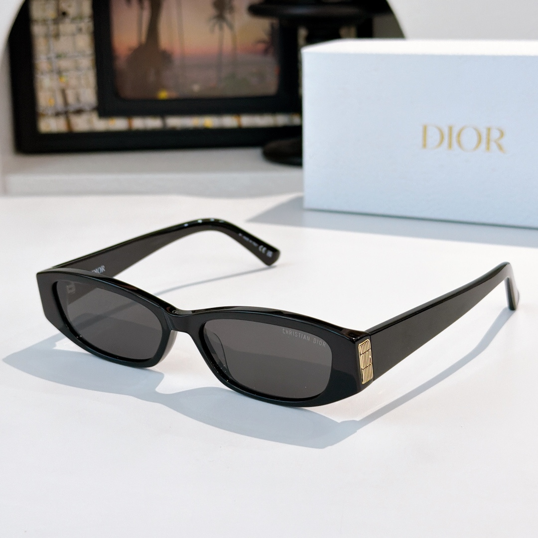 DIO*MODEL：DiorGraPhique S1FSIZE：57口16 140🔝🔝