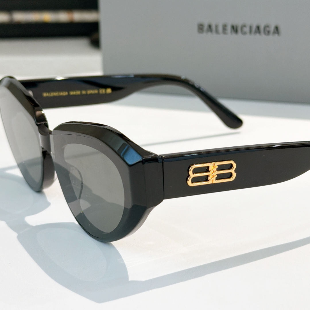 BAELNCIAG* MOD：BB1921LKSize：51口22 143 🔝🔝