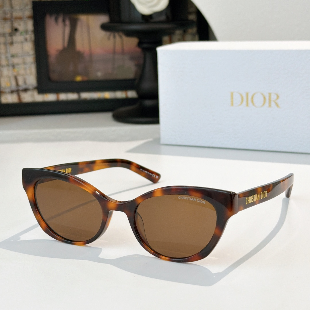 DIOR Mod：Midnight B2ISize：53-19-145🔝🔝。