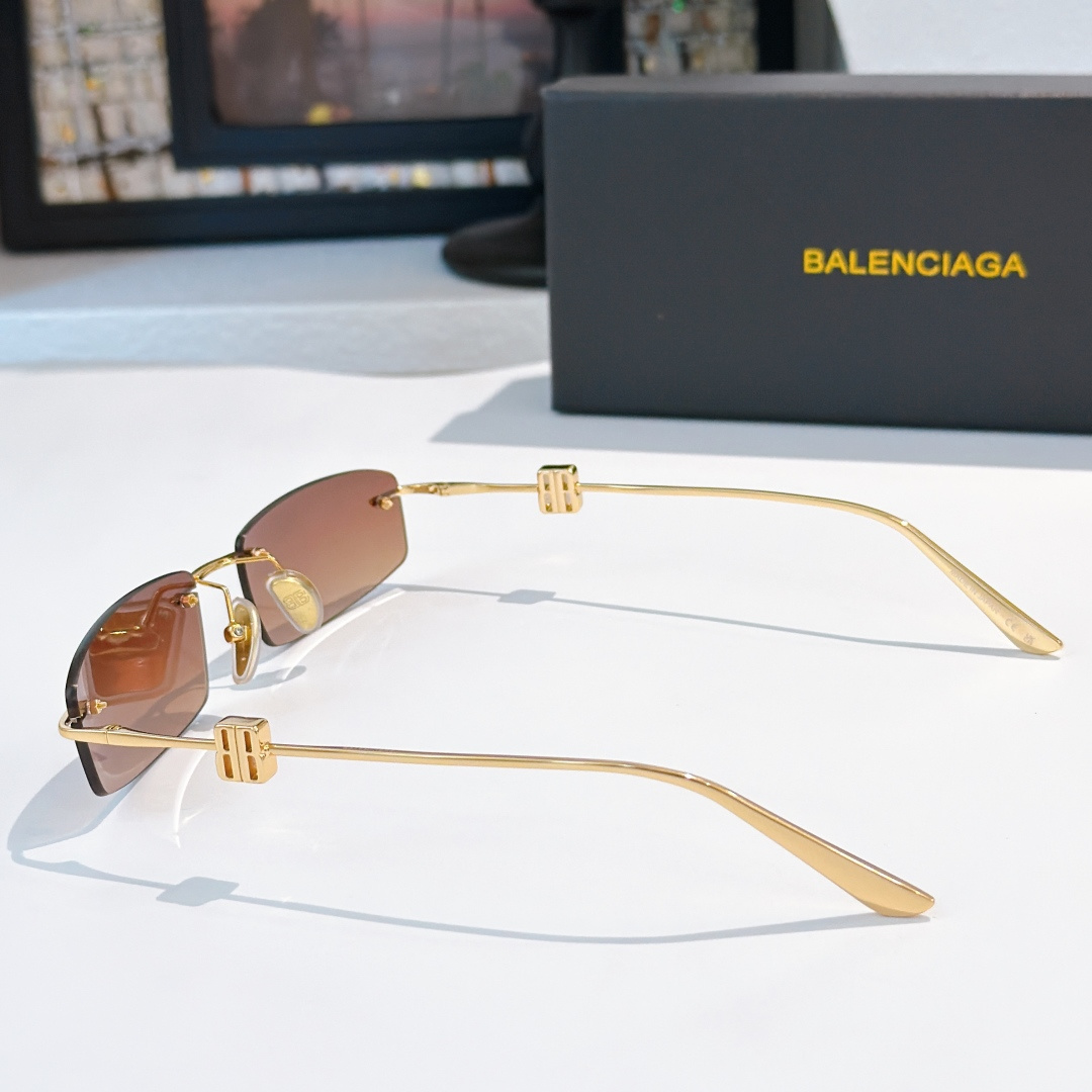 BALENCIAGAMod：BB 0507SSize：57口18-145🔝🔝