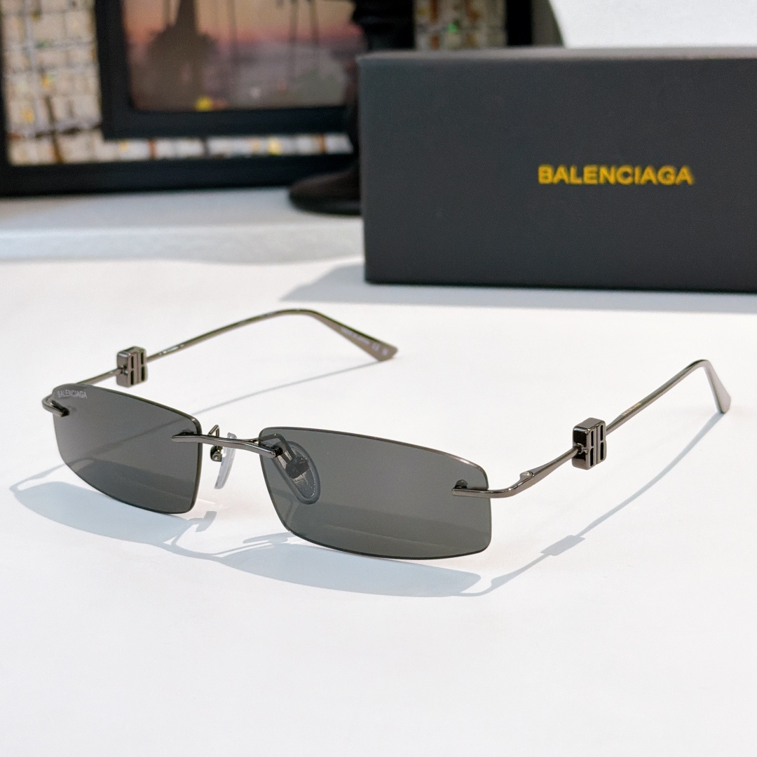 BALENCIAGAMod：BB 0507SSize：57口18-145🔝🔝