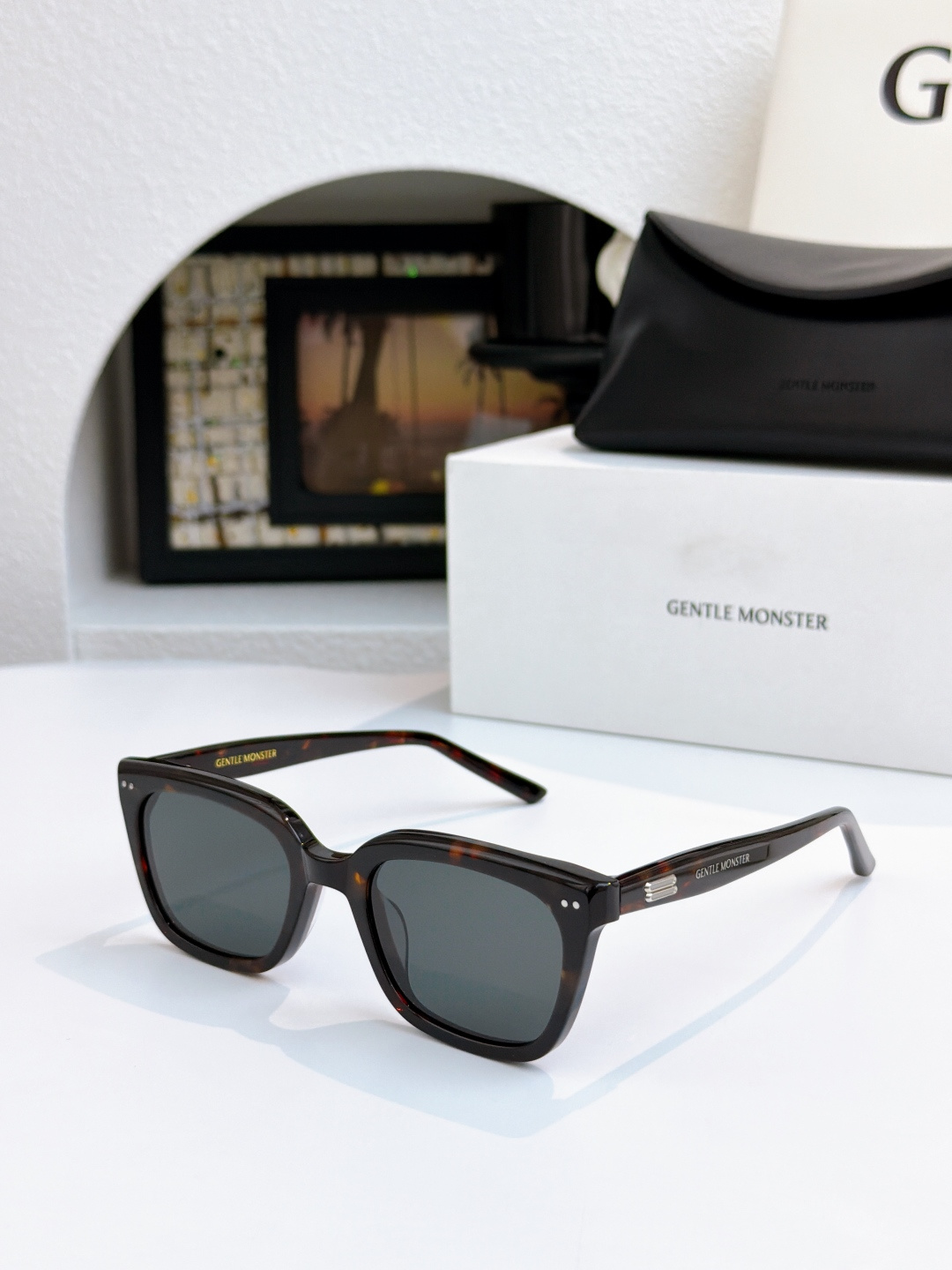 NO:727061,New product GENTLE MONSTE* MODSOHO SIZE53-22-147 glasses, sunglasses, glasses19860909新品 GENTLE MONSTE* MODSOHO SIZE53-22-147眼镜墨镜太阳镜,眼镜,glasses