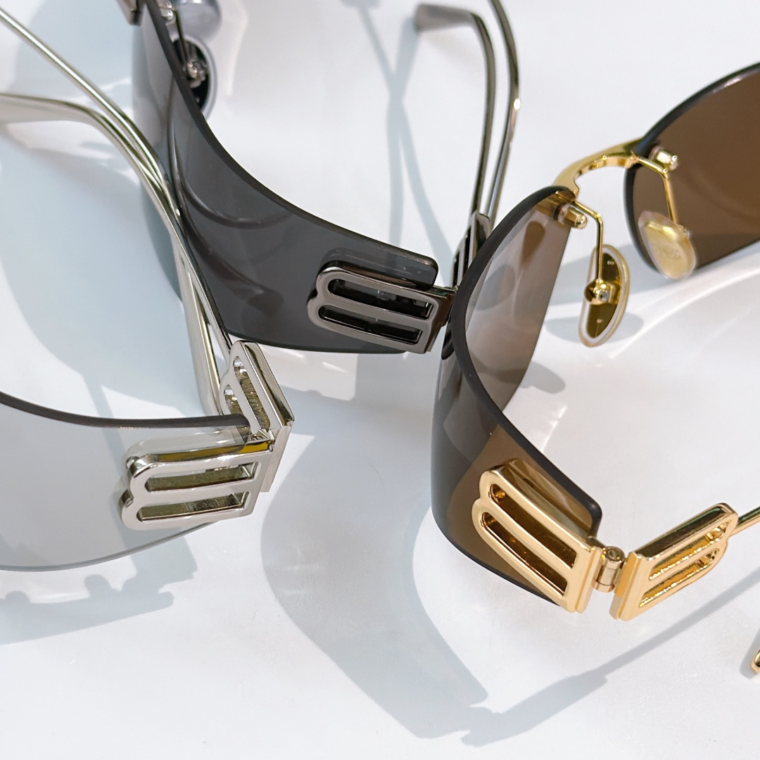 BALENCIAGAMod ：BB0484SSize ：76口15-120🔝🔝