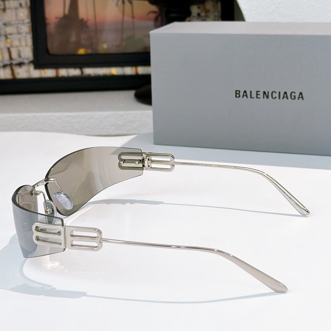 BALENCIAGAMod ：BB0484SSize ：76口15-120🔝🔝