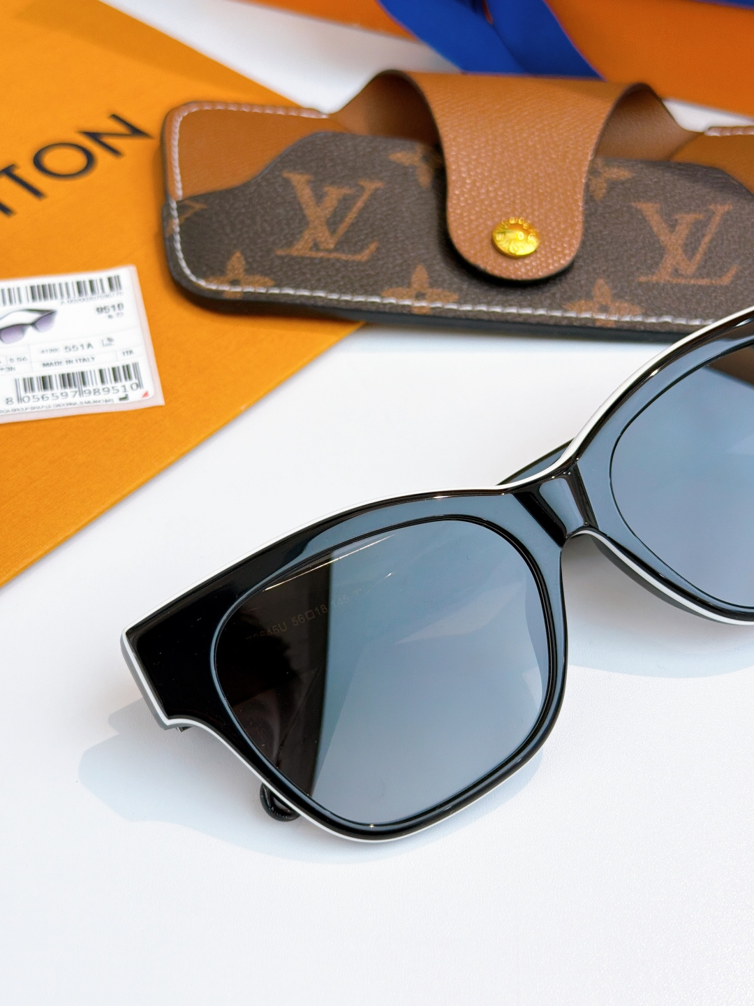 Louis vuitton 熊猫眼镜🐼黑白拼色非常百搭 辣妹绝美墨镜MOD：Z2645SIZE：56-1