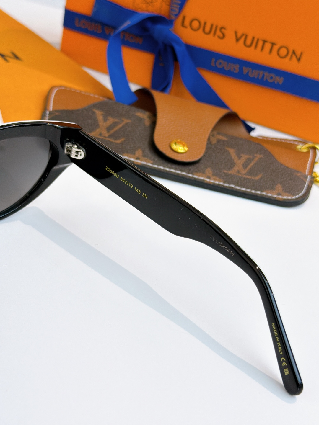 Louis Vuitton Louis Vuitto*