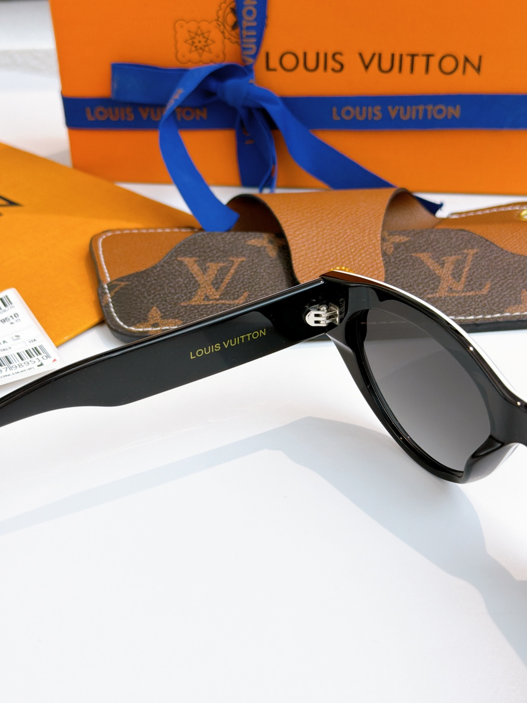 Louis Vuitton Louis Vuitto*