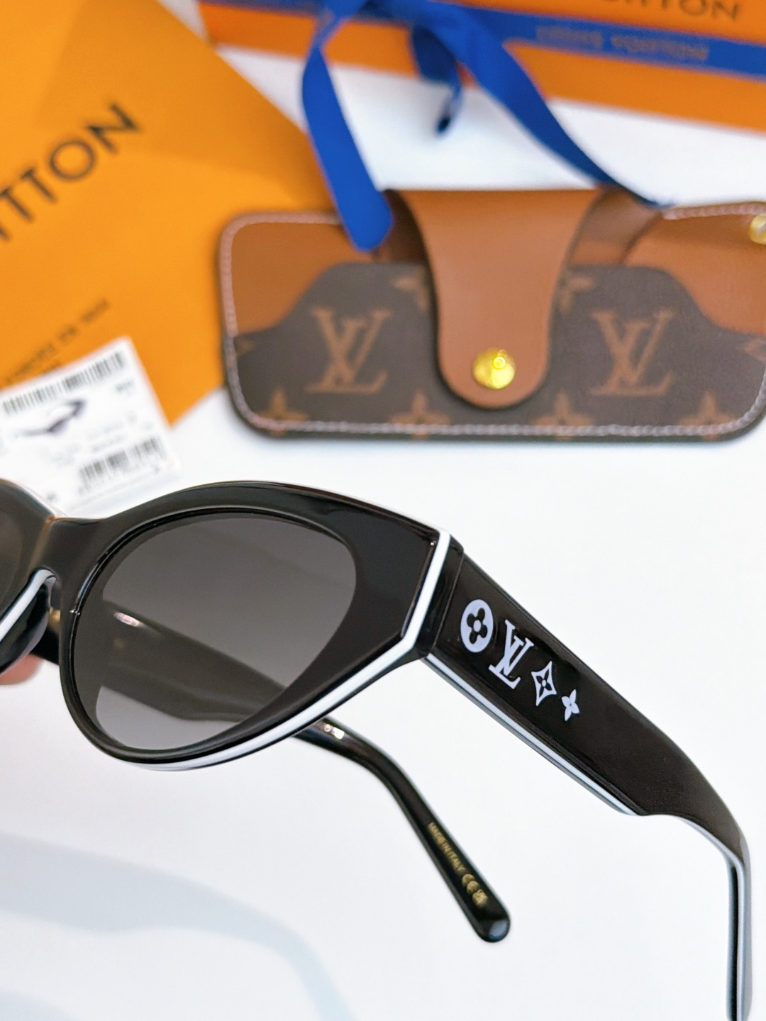Louis Vuitton Louis Vuitto*