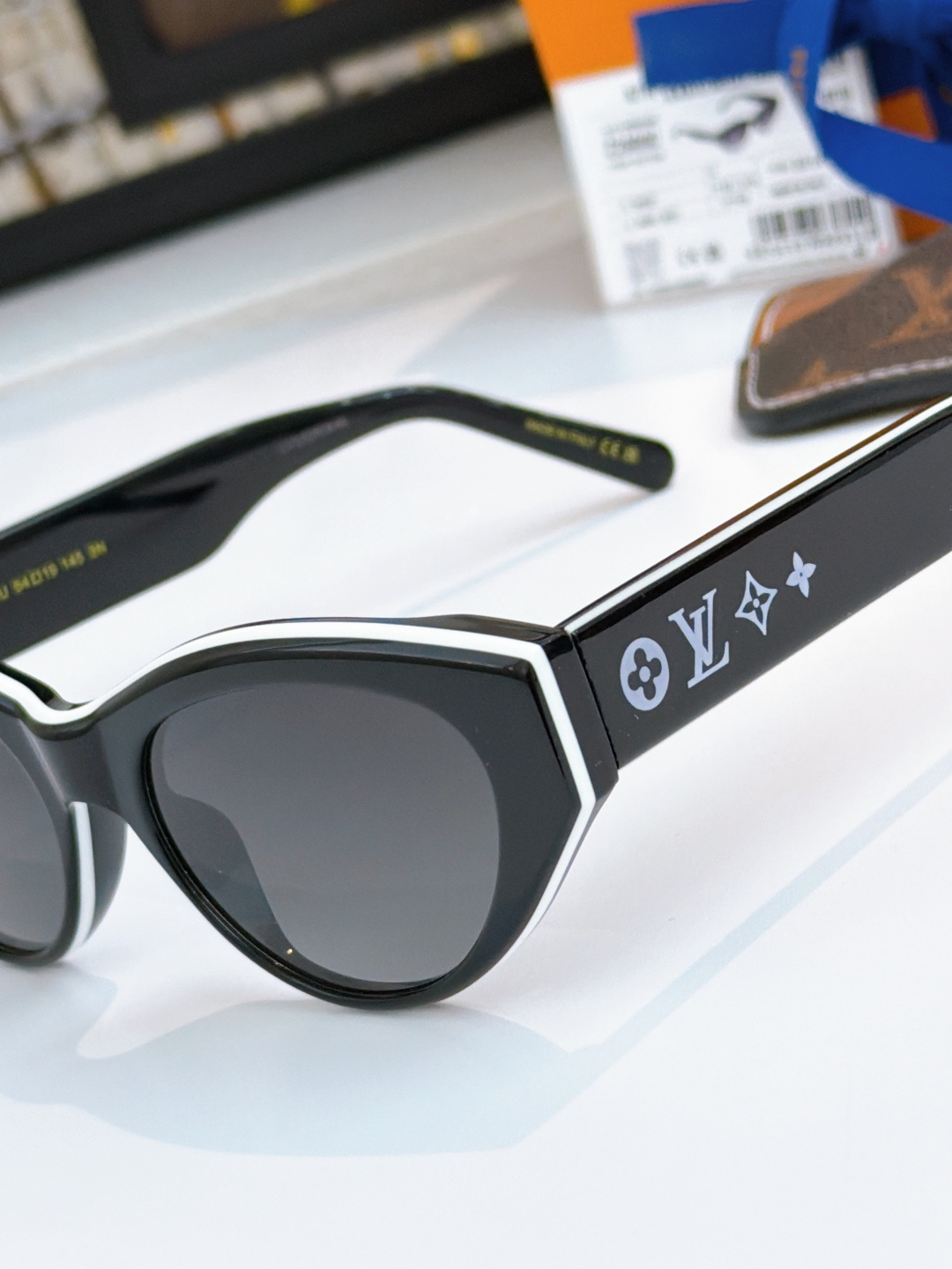 高品质Louis Vuitto*MOD：Z2686U SIZE：54口19-145LV Line Cat