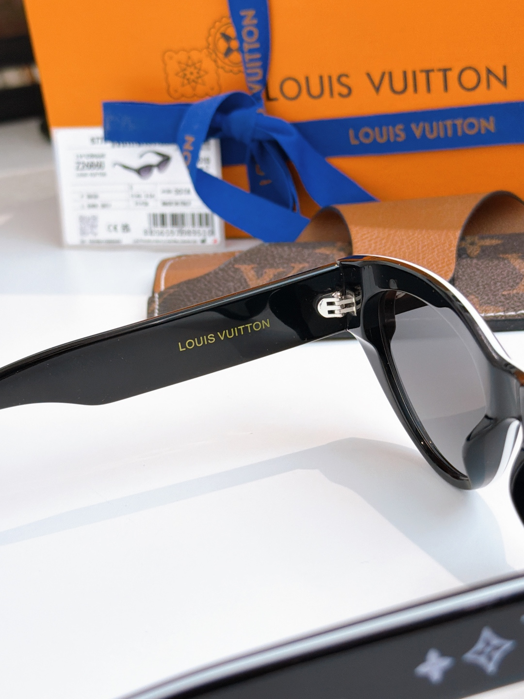 高品质Louis Vuitto*MOD：Z2686U SIZE：54口19-145LV Line Cat