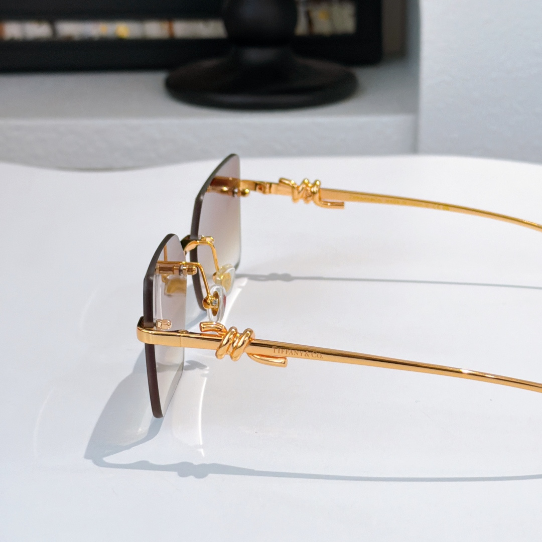 TIFFANY&Co.MODEL：TF1856LSIZE：58口16-140🔝🔝。