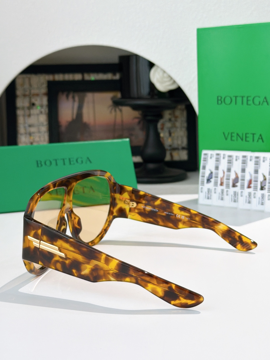 齐色超酷大风镜 巨显脸小BOTTEGA VENETAMOD：BV1345SIZE：132口1-129 🔝