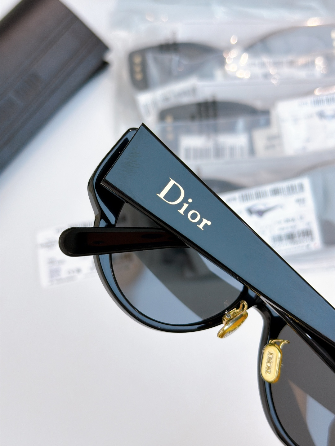 高版本✔️\nDIOR新品\nMod：DiorLuckyCharmsB1F\nSize：53口17-145\n
