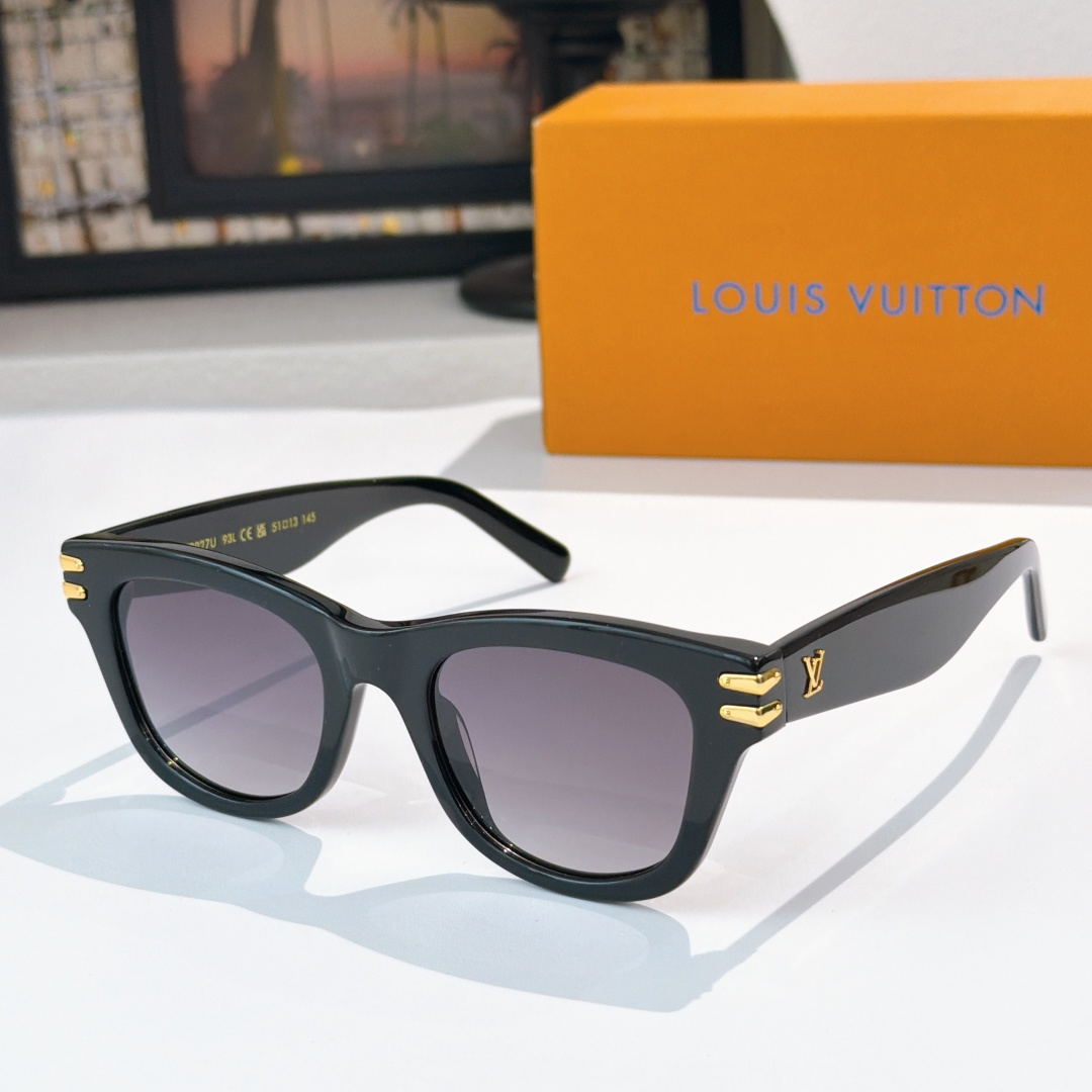 Louis Vuitton LOUIS VUITTO*