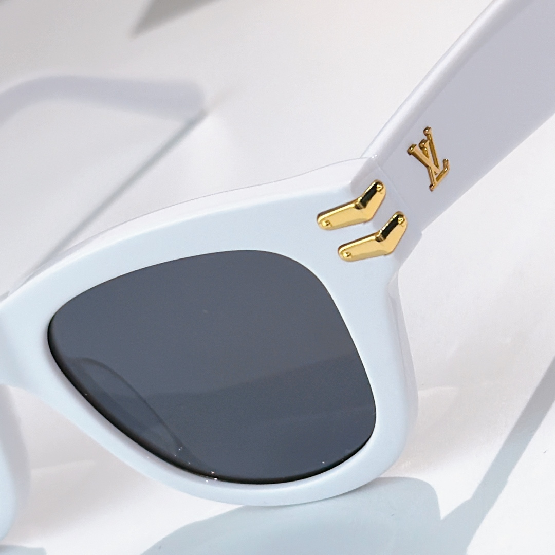 Louis Vuitton LOUIS VUITTO*