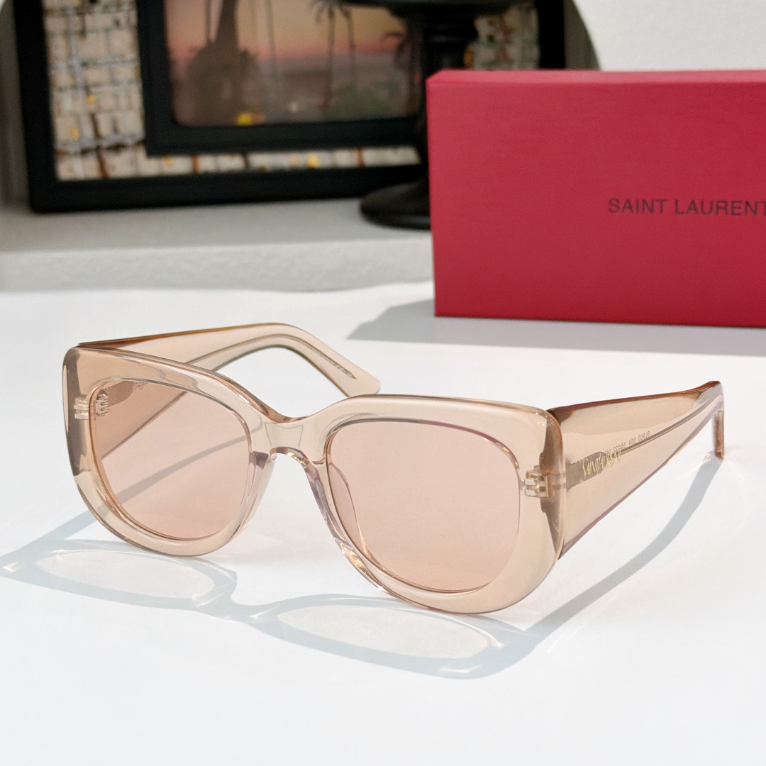 Saint Laurent SAINT LAUREN*