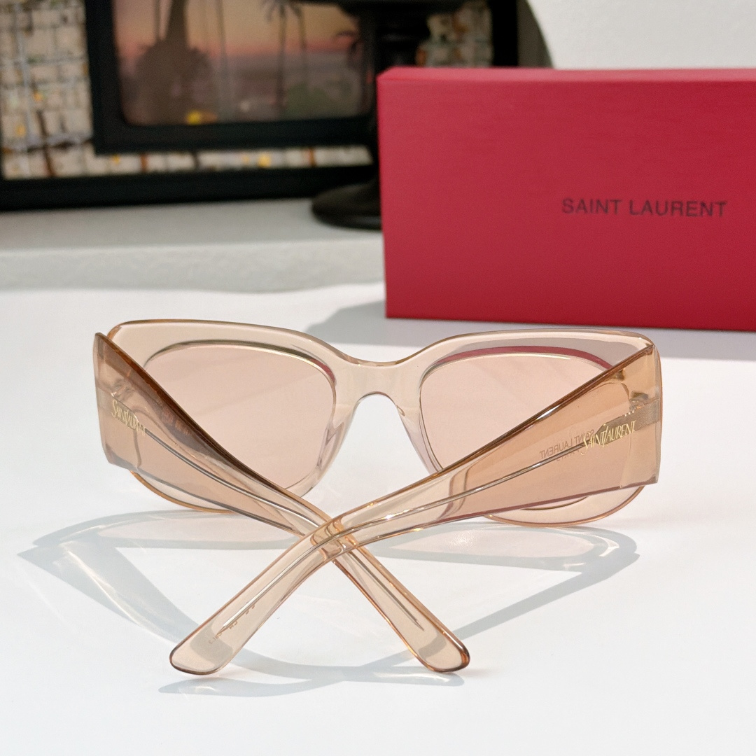 Saint Laurent SAINT LAUREN*