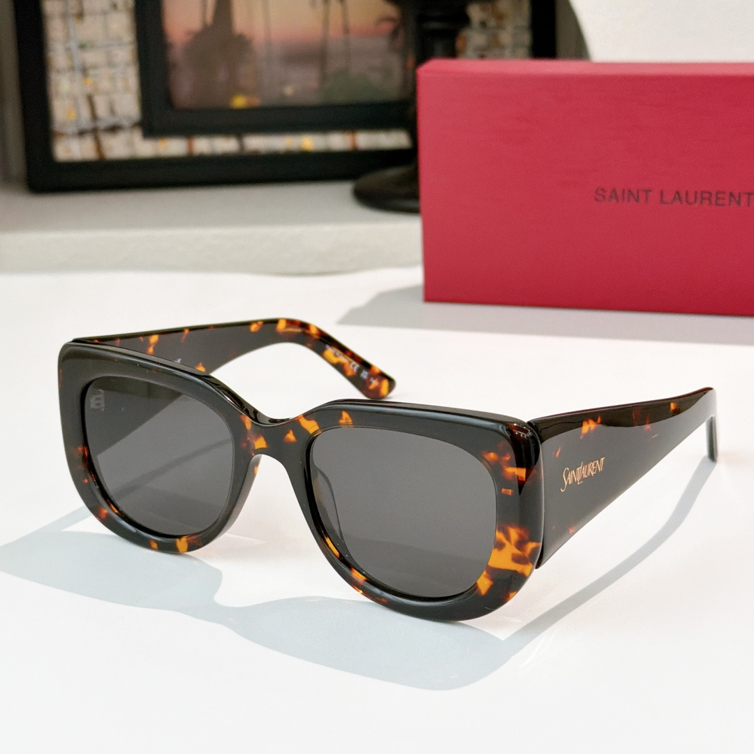Saint Laurent SAINT LAUREN*