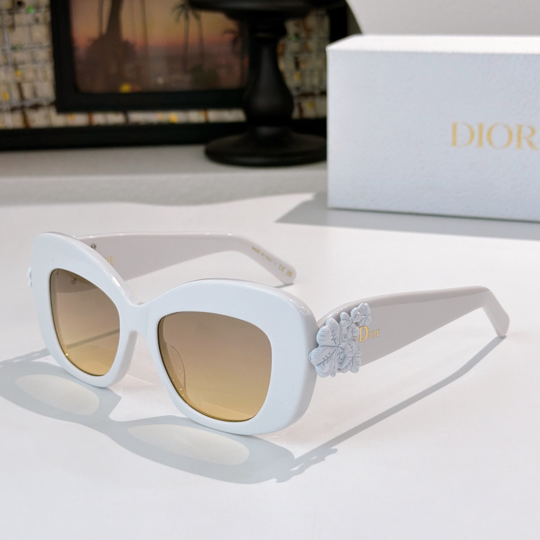 Dior DIO*