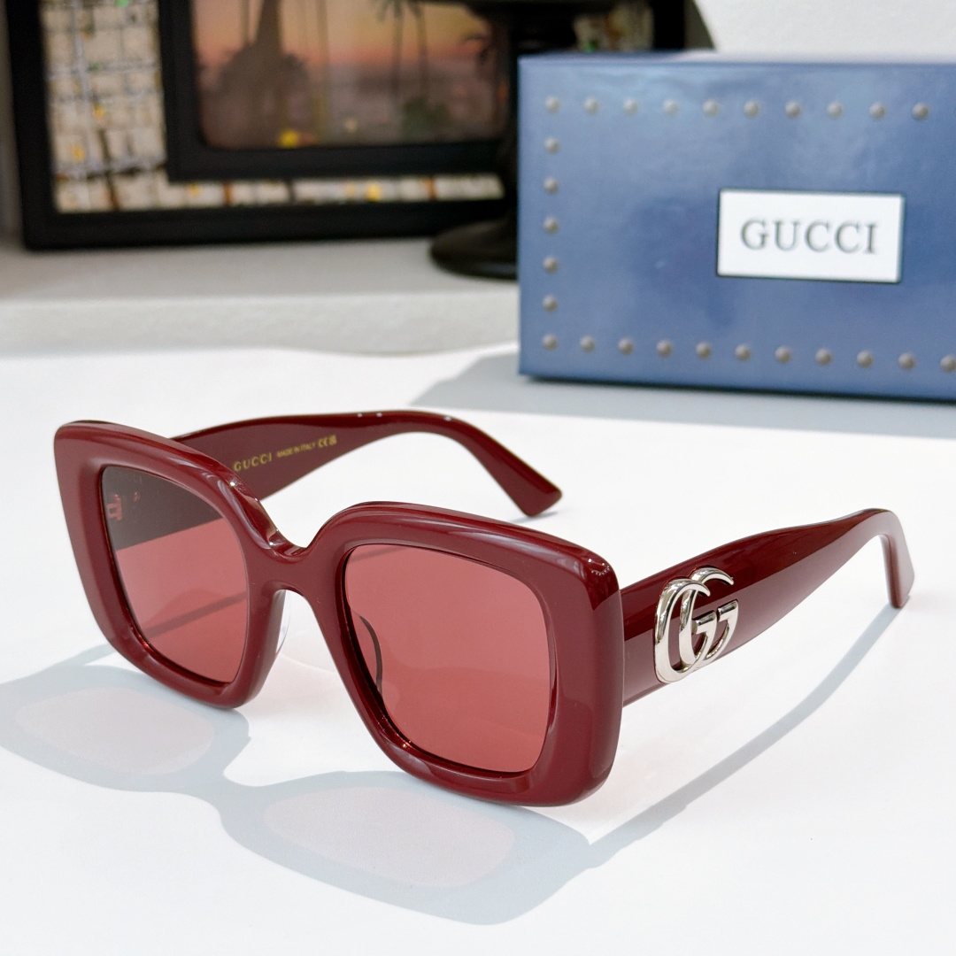 Gucci GUCC*